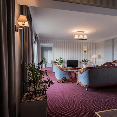 Jasek Premium Hotel 3*