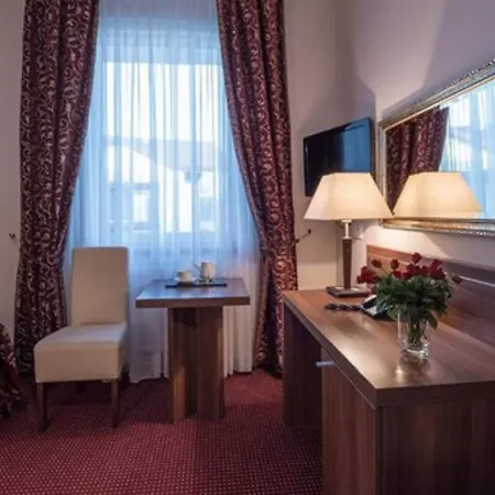 Jasek Premium 3*